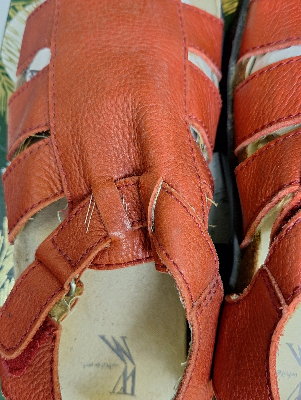 White MT LEATHER SANDALS, size 8 - Picture 3 of 7